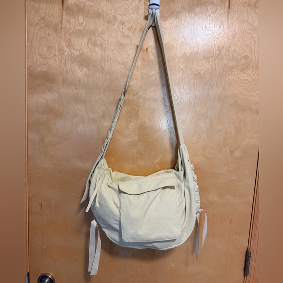 American Eagle Outfitters Cream Canvas Crossbody NWOT - Picture 2 of 7